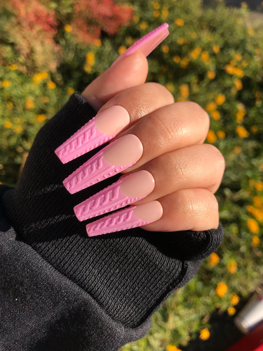Sweater Weather French Tips (Pink)