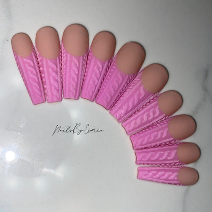 Sweater Weather French Tips (Pink)