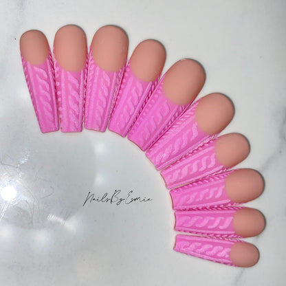 Sweater Weather French Tips (Pink)