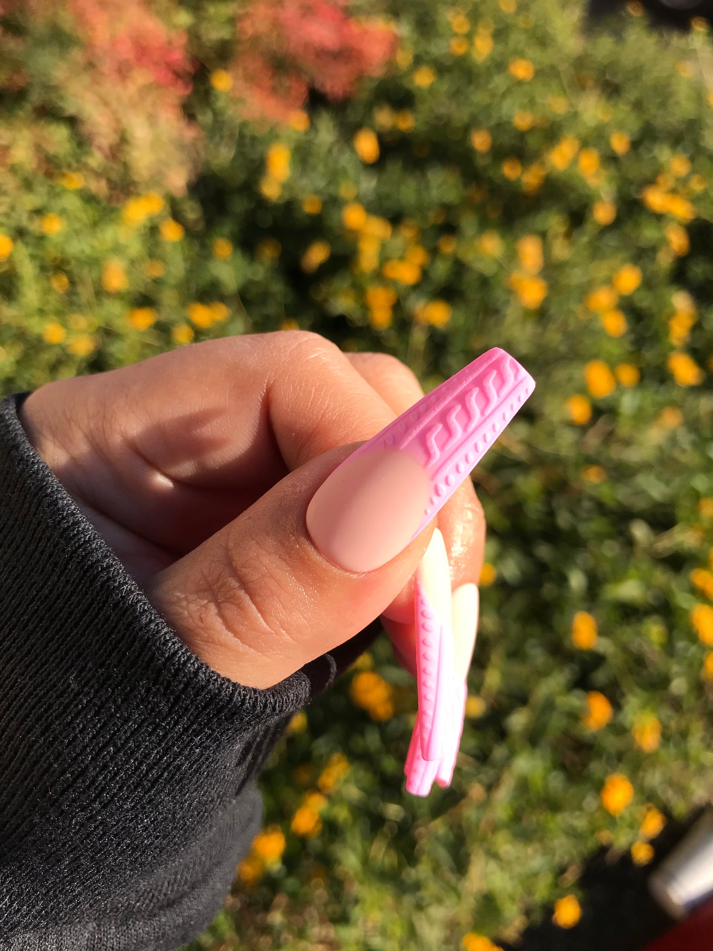 Sweater Weather French Tips (Pink)